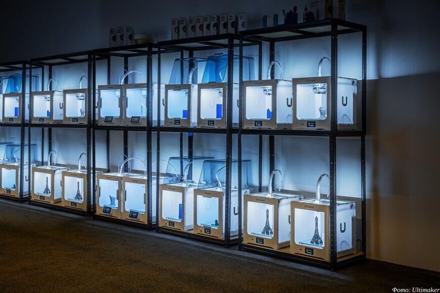 Ultimaker 2+ Connect с закрытым корпусом